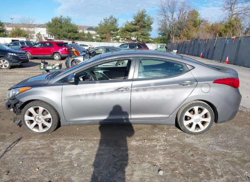 Photo 15 of 2011 Hyundai Elantra LIMITED (VIN 5NPDH4AE1BH075873)