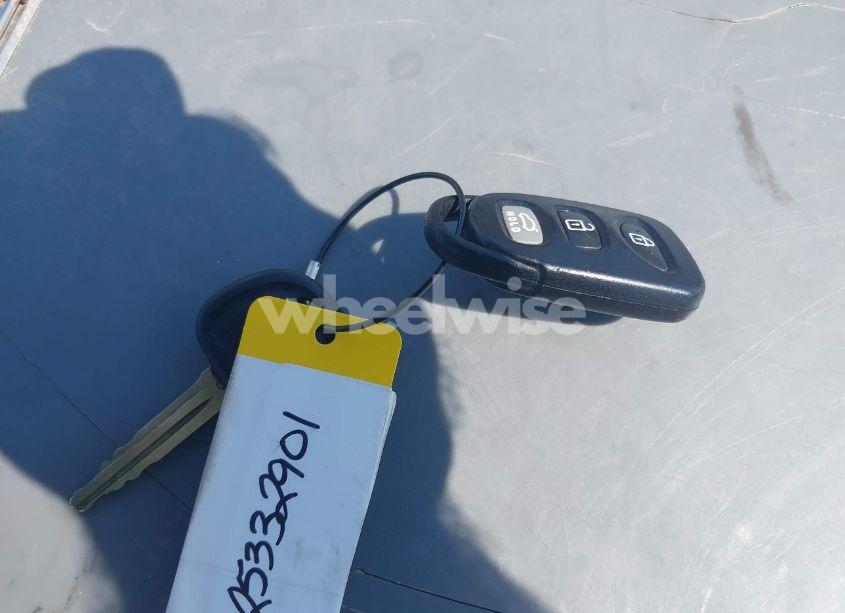 Photo 11 of 2012 Hyundai Elantra GLS (VIN 5NPDH4AE1CH078399)