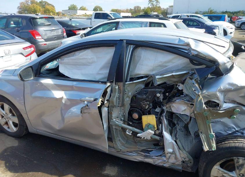 Photo 14 of 2012 Hyundai Elantra GLS (VIN 5NPDH4AE1CH095591)