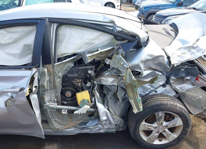 Photo 6 of 2012 Hyundai Elantra GLS (VIN 5NPDH4AE1CH095591)