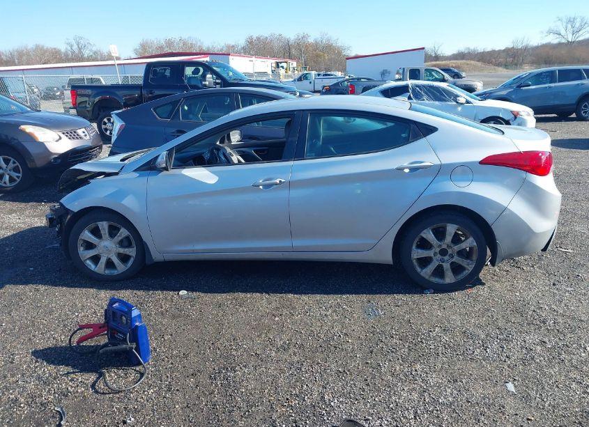 Photo 15 of 2012 Hyundai Elantra LIMITED (VIN 5NPDH4AE1CH113801)