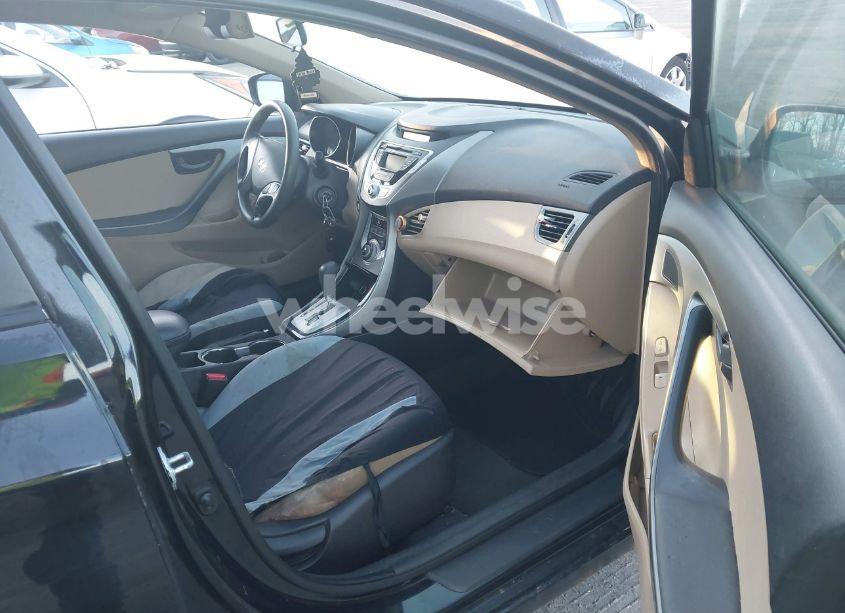 Photo 5 of 2012 Hyundai Elantra GLS (VIN 5NPDH4AE1CH135202)