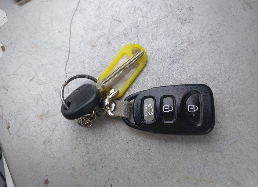 Photo 11 of 2012 Hyundai Elantra GLS (VIN 5NPDH4AE1CH143252)