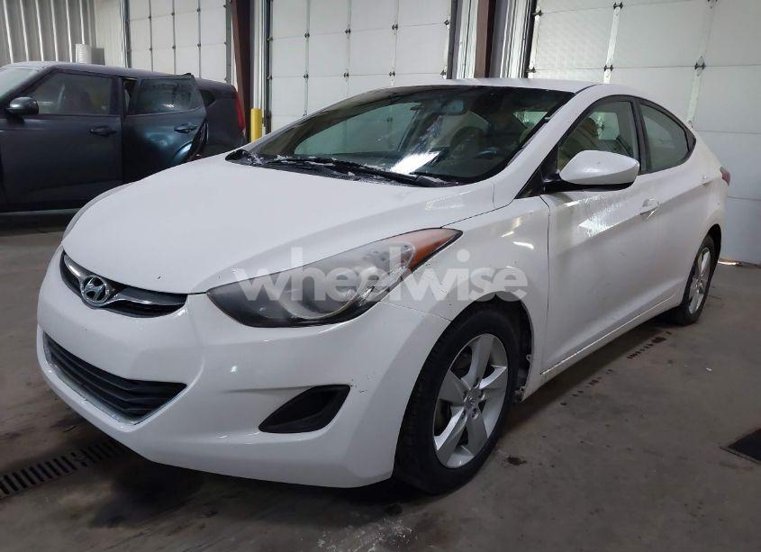 Photo 2 of 2013 Hyundai Elantra GLS (VIN 5NPDH4AE1DH158819)