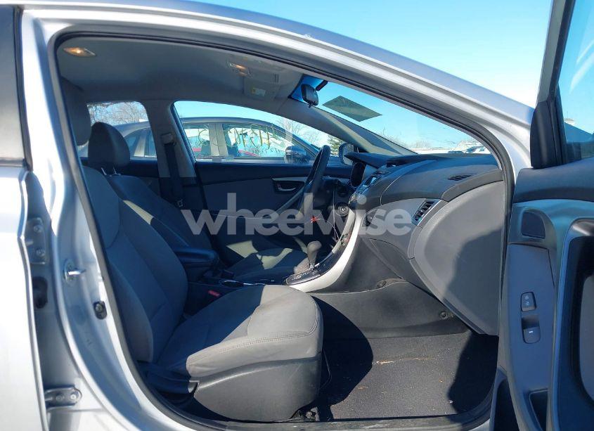 Photo 5 of 2013 Hyundai Elantra (VIN 5NPDH4AE1DH171019)