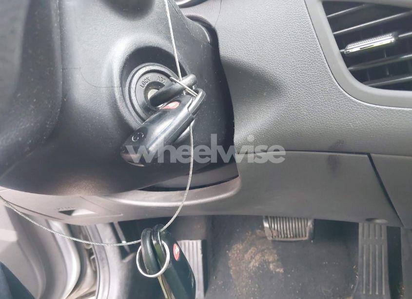 Photo 11 of 2013 Hyundai Elantra GLS (VIN 5NPDH4AE1DH185535)