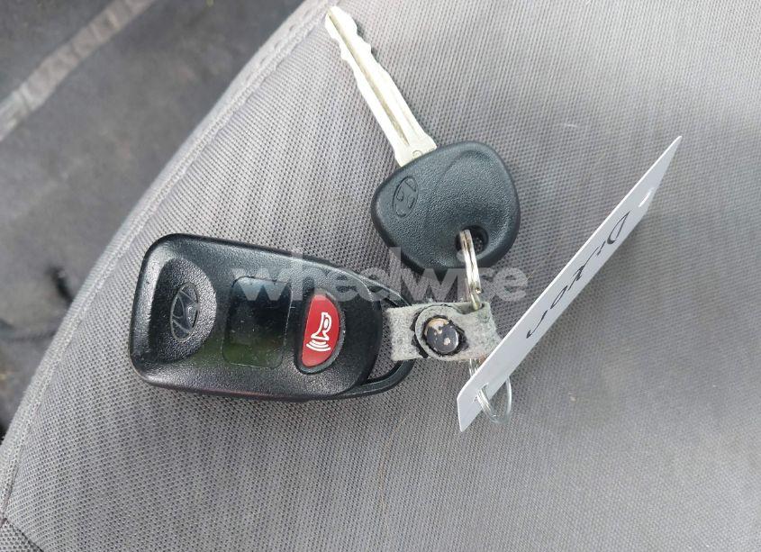 Photo 11 of 2013 Hyundai Elantra GLS (VIN 5NPDH4AE1DH186202)