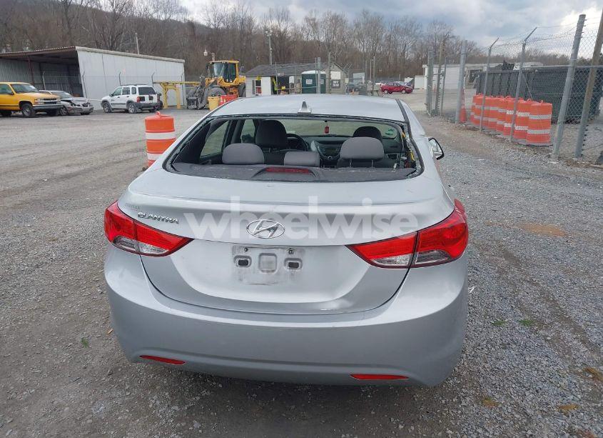 Photo 16 of 2013 Hyundai Elantra GLS (VIN 5NPDH4AE1DH186202)
