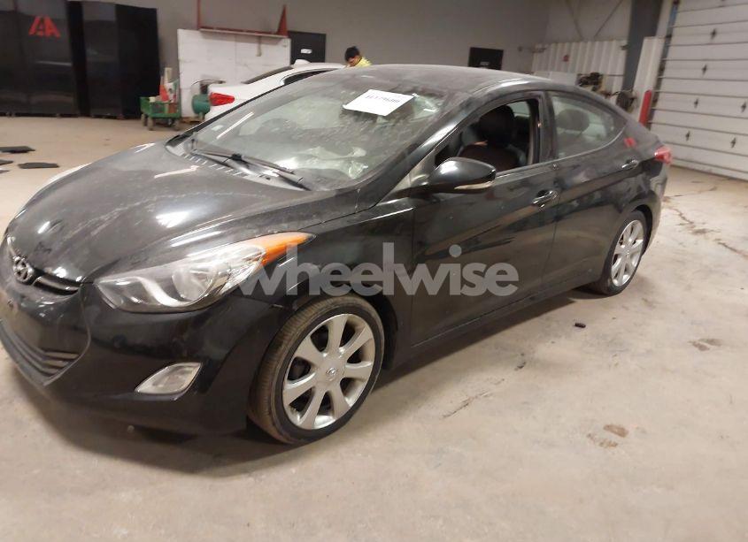 Photo 2 of 2013 Hyundai Elantra LIMITED (VIN 5NPDH4AE1DH196664)