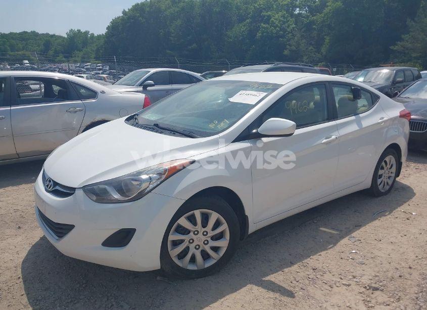 Photo 2 of 2013 Hyundai Elantra GLS (VIN 5NPDH4AE1DH196910)