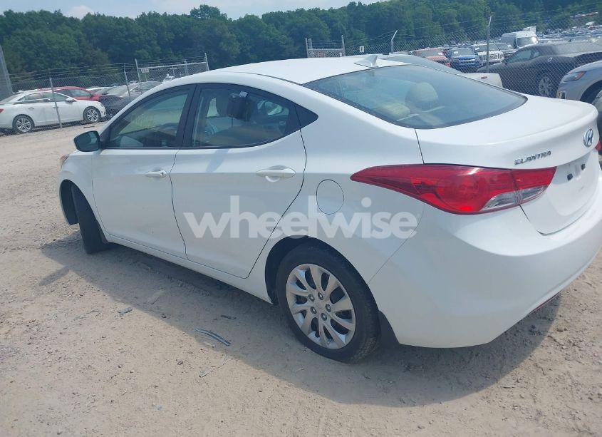 Photo 3 of 2013 Hyundai Elantra GLS (VIN 5NPDH4AE1DH196910)