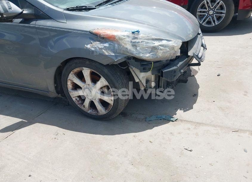Photo 13 of 2013 Hyundai Elantra LIMITED (VIN 5NPDH4AE1DH205864)