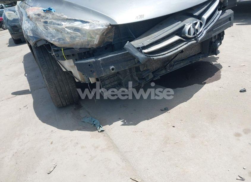 Photo 14 of 2013 Hyundai Elantra LIMITED (VIN 5NPDH4AE1DH205864)