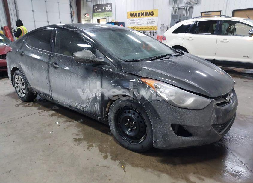 2013 Hyundai Elantra GLS (VIN 5NPDH4AE1DH207372) main photo