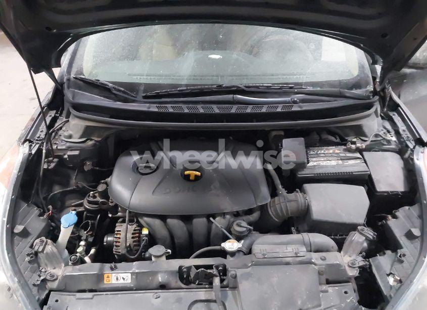 Photo 10 of 2013 Hyundai Elantra GLS (VIN 5NPDH4AE1DH207372)