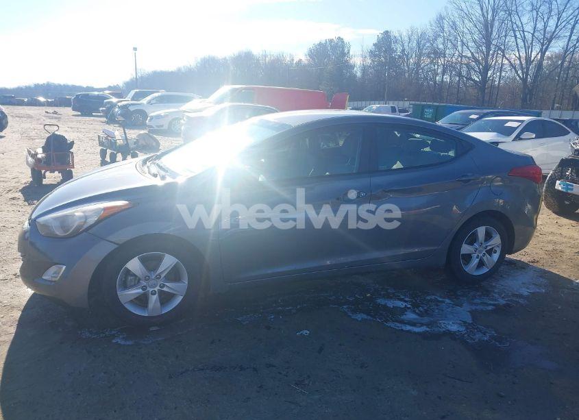 Photo 14 of 2013 Hyundai Elantra GLS (VIN 5NPDH4AE1DH209302)
