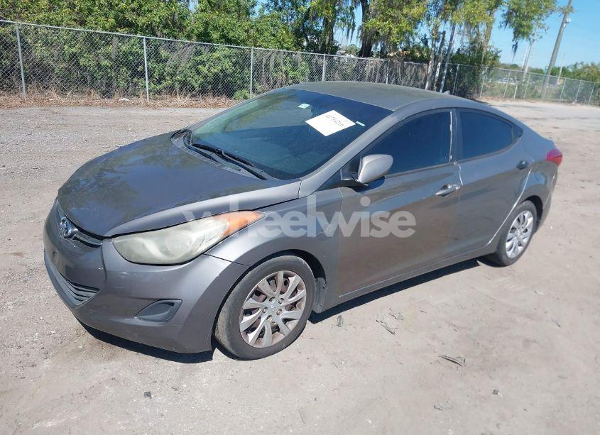 Photo 2 of 2013 Hyundai Elantra GLS (VIN 5NPDH4AE1DH213138)