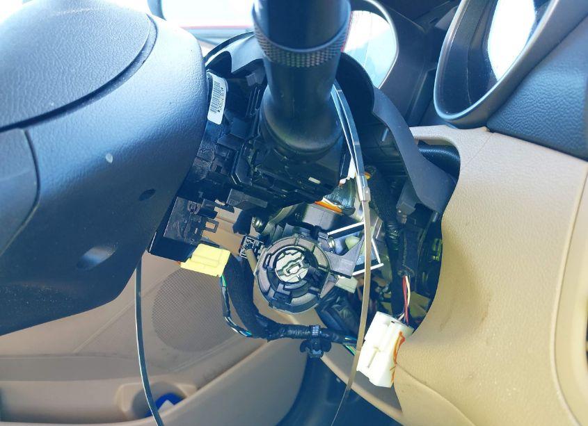 Photo 6 of 2013 Hyundai Elantra GLS (VIN 5NPDH4AE1DH219313)