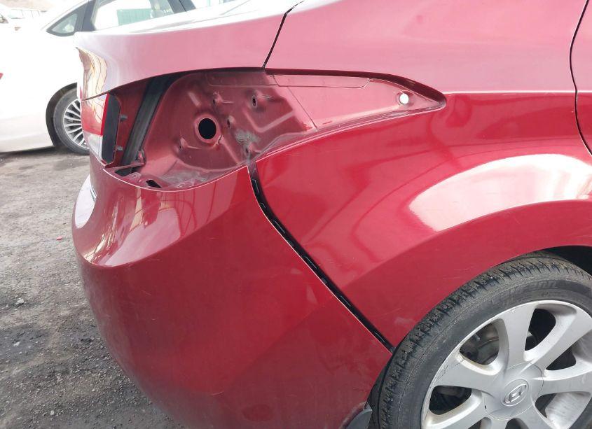 Photo 14 of 2013 Hyundai Elantra LIMITED (VIN 5NPDH4AE1DH253901)