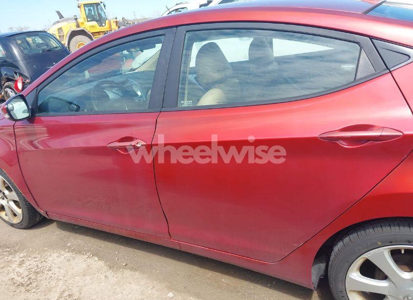 Photo 14 of 2013 Hyundai Elantra LIMITED (VIN 5NPDH4AE1DH268849)