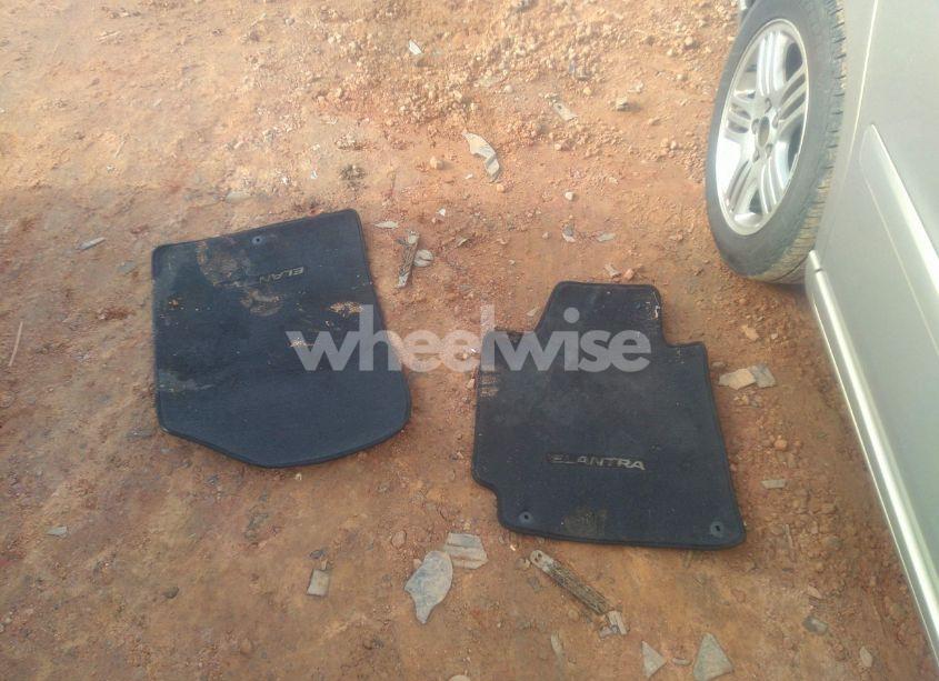 Photo 11 of 2013 Hyundai Elantra GLS/LIMITED (VIN 5NPDH4AE1DH270164)