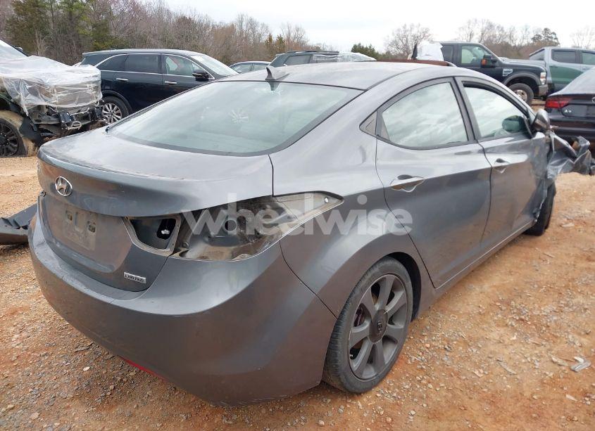 Photo 4 of 2013 Hyundai Elantra LIMITED (VIN 5NPDH4AE1DH272156)
