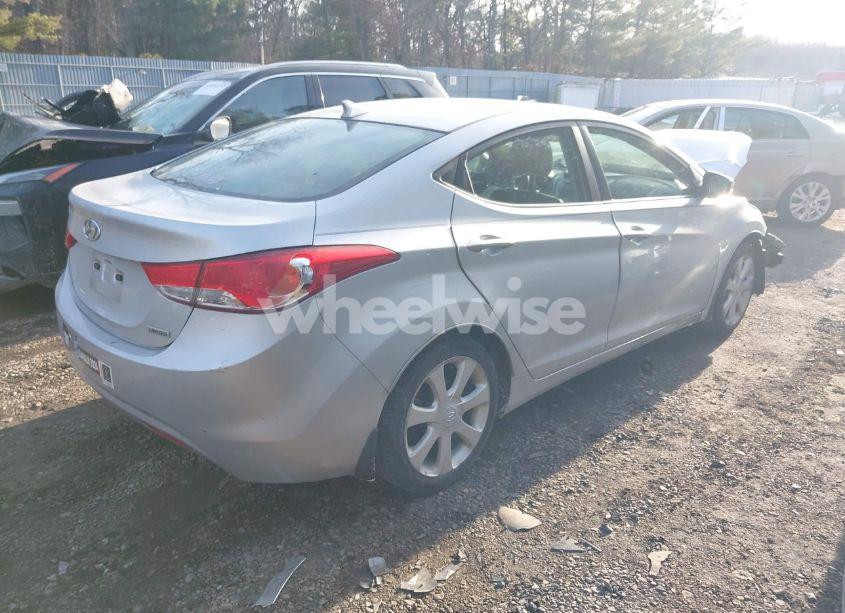 Photo 4 of 2013 Hyundai Elantra LIMITED (VIN 5NPDH4AE1DH272335)