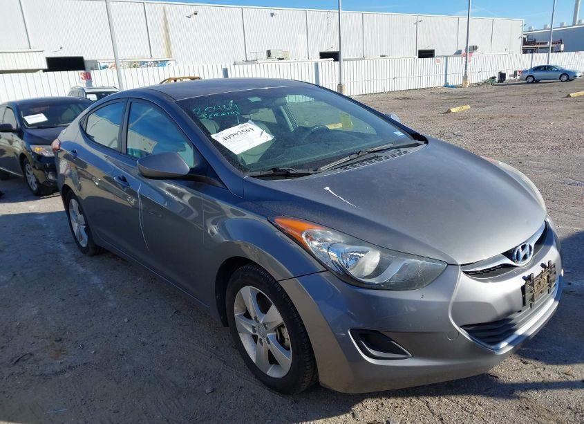 2013 Hyundai Elantra GLS (VIN 5NPDH4AE1DH302045) main photo