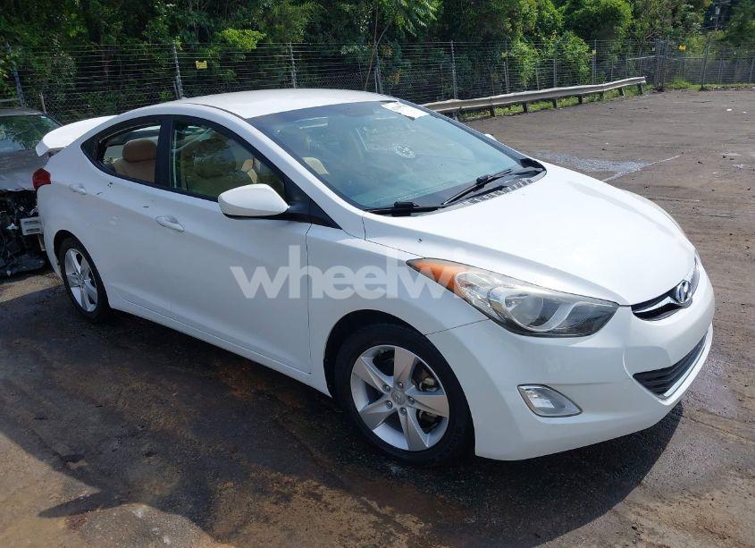 2013 Hyundai Elantra GLS (VIN 5NPDH4AE1DH310307) main photo