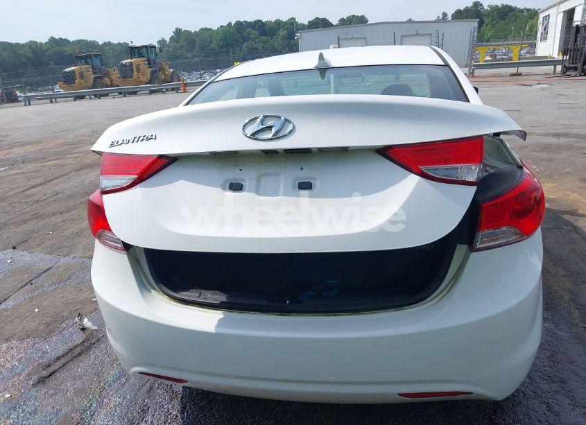 Photo 16 of 2013 Hyundai Elantra GLS (VIN 5NPDH4AE1DH310307)