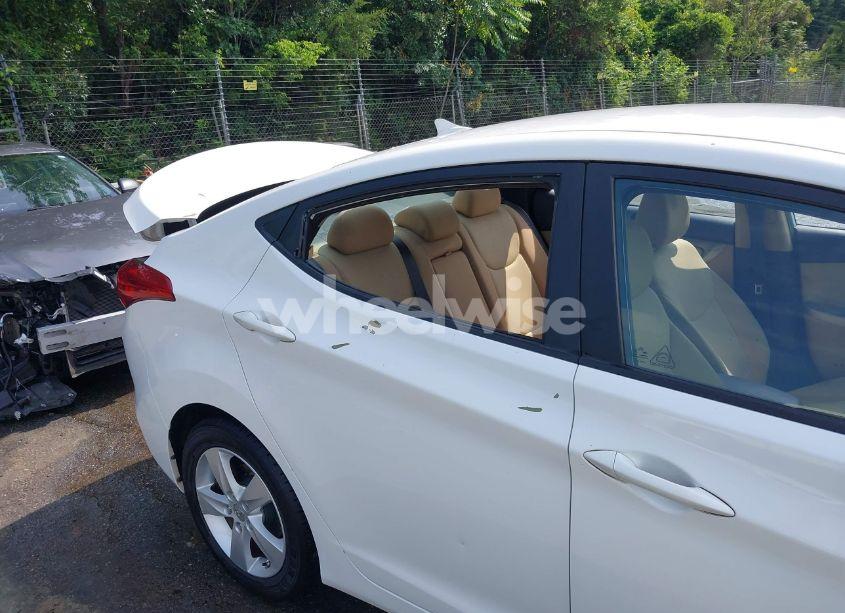 Photo 17 of 2013 Hyundai Elantra GLS (VIN 5NPDH4AE1DH310307)
