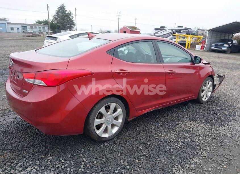 Photo 4 of 2013 Hyundai Elantra LIMITED (VIN 5NPDH4AE1DH320027)