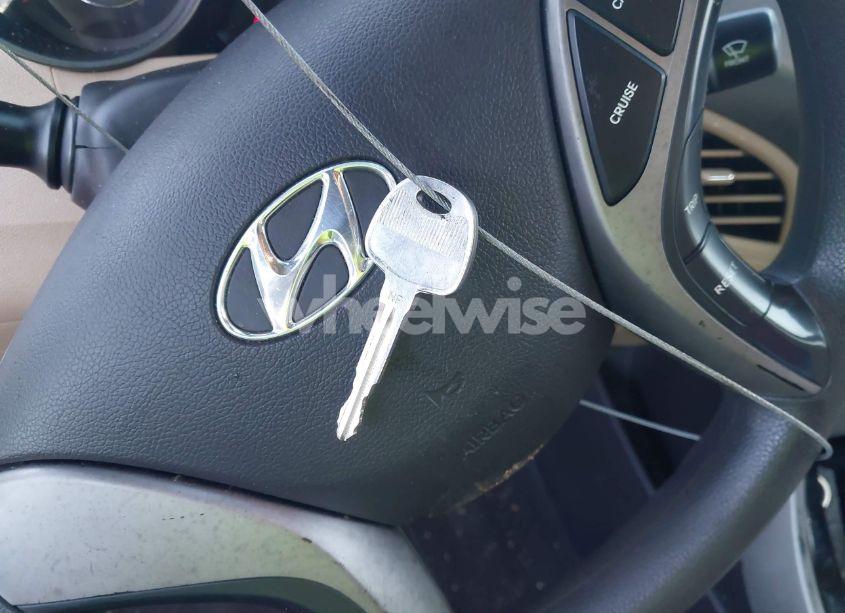 Photo 11 of 2013 Hyundai Elantra GLS (VIN 5NPDH4AE1DH357062)