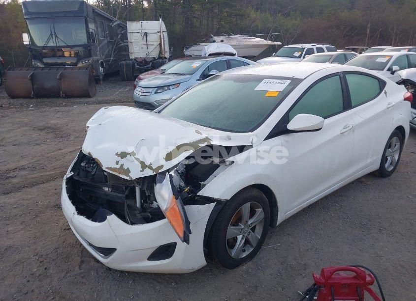 Photo 12 of 2013 Hyundai Elantra GLS (VIN 5NPDH4AE1DH357062)