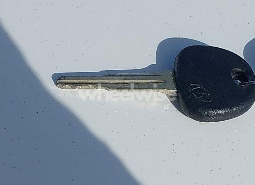 Photo 11 of 2013 Hyundai Elantra GLS (VIN 5NPDH4AE1DH364416)