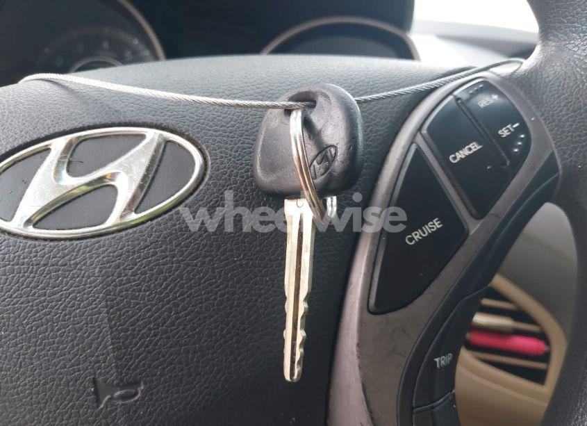 Photo 11 of 2013 Hyundai Elantra GLS (VIN 5NPDH4AE1DH369678)