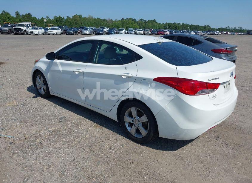Photo 3 of 2013 Hyundai Elantra GLS (VIN 5NPDH4AE1DH374606)