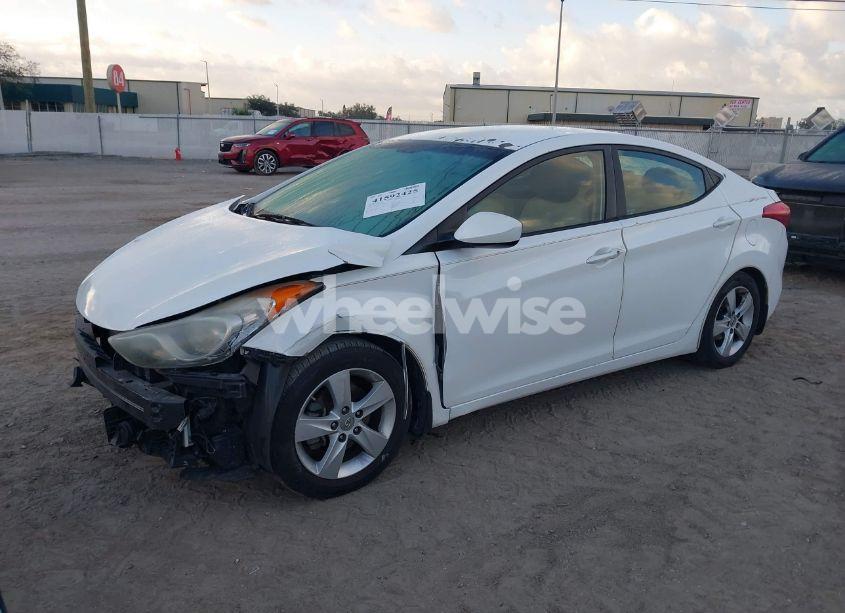 Photo 2 of 2013 Hyundai Elantra GLS (VIN 5NPDH4AE1DH397660)