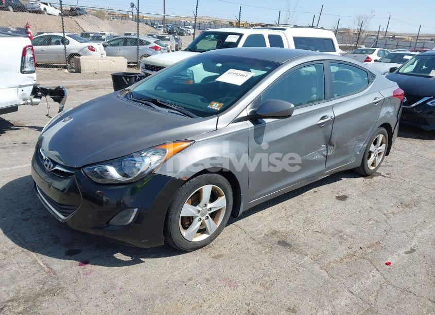 Photo 2 of 2013 Hyundai Elantra GLS (VIN 5NPDH4AE1DH401450)