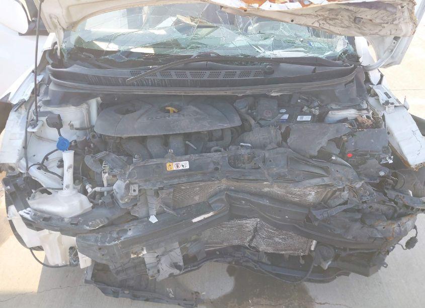 Photo 10 of 2013 Hyundai Elantra GLS/LIMITED (VIN 5NPDH4AE1DH408737)