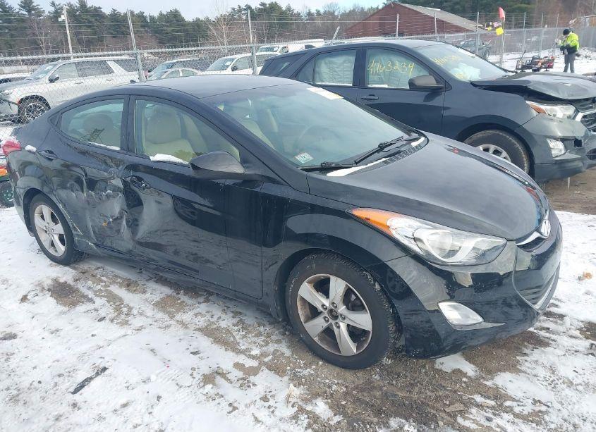 Photo 13 of 2013 Hyundai Elantra GLS (VIN 5NPDH4AE1DH418510)