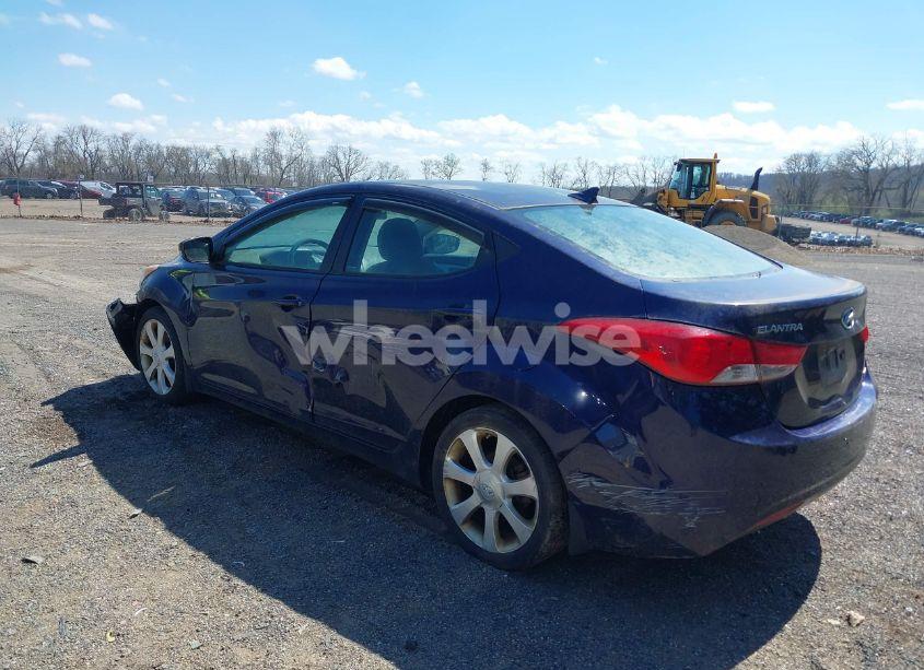 Photo 3 of 2013 Hyundai Elantra LIMITED (VIN 5NPDH4AE1DH429331)