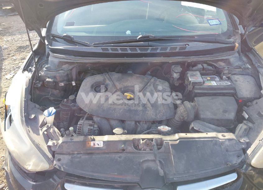 Photo 10 of 2014 Hyundai Elantra SE (VIN 5NPDH4AE1EH459365)