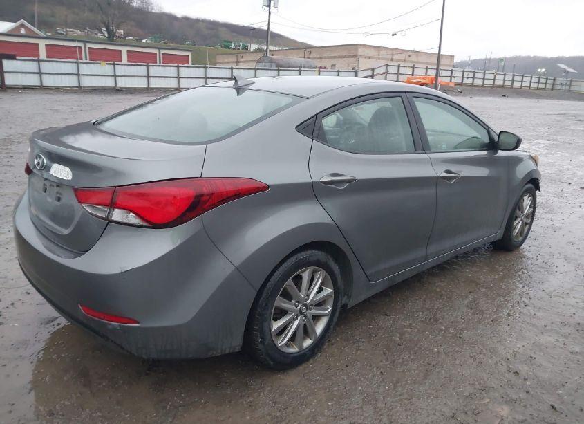 Photo 4 of 2014 Hyundai Elantra SE (VIN 5NPDH4AE1EH465764)