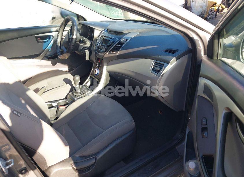 Photo 5 of 2014 Hyundai Elantra SE (VIN 5NPDH4AE1EH466686)