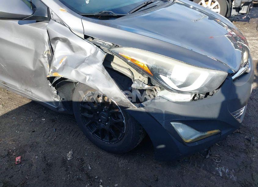 Photo 6 of 2014 Hyundai Elantra SE (VIN 5NPDH4AE1EH466686)