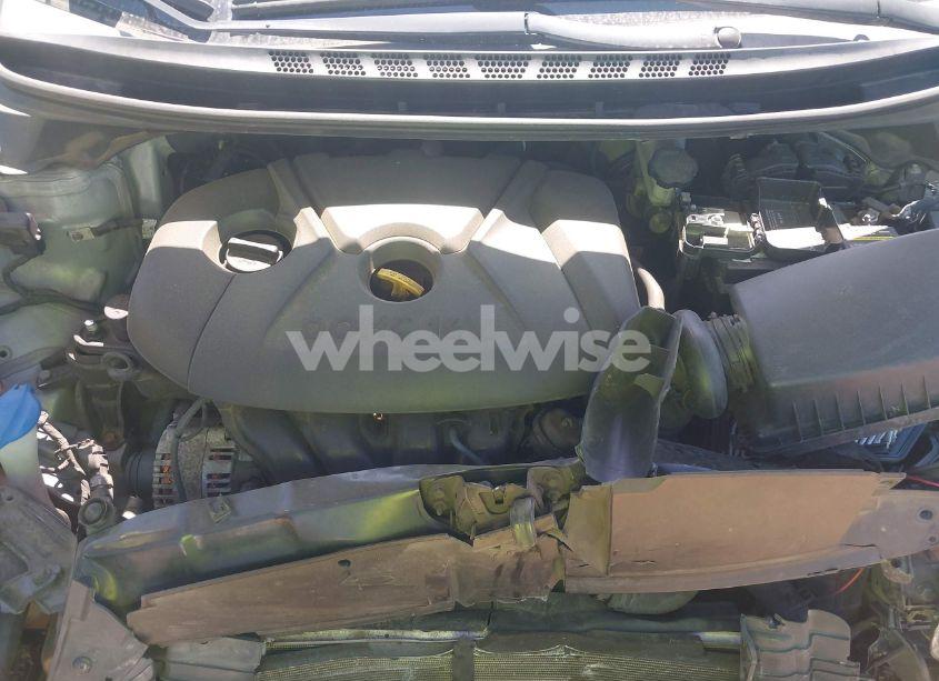 Photo 10 of 2014 Hyundai Elantra SE (VIN 5NPDH4AE1EH478191)