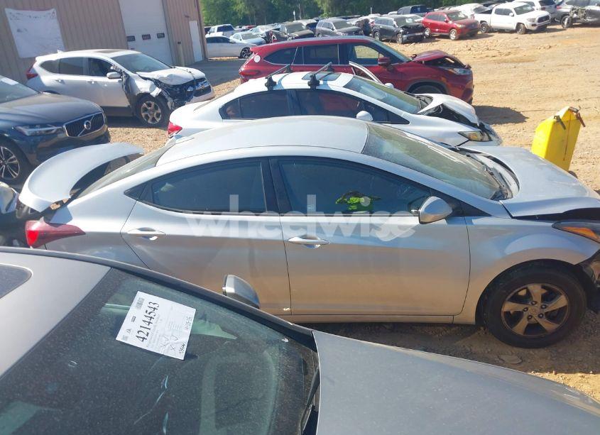 Photo 13 of 2014 Hyundai Elantra SE (VIN 5NPDH4AE1EH478191)