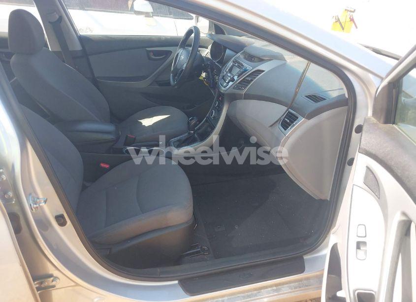 Photo 5 of 2014 Hyundai Elantra SE (VIN 5NPDH4AE1EH478191)