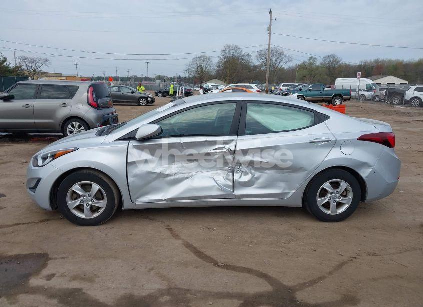 Photo 14 of 2014 Hyundai Elantra SE (VIN 5NPDH4AE1EH496903)